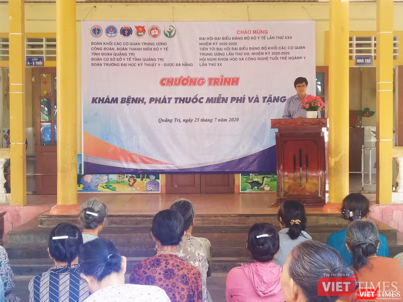 PGS.TS Nguyễn Tuấn Hưng - Phó Vụ trưởng Vụ tổ chức cán bộ (Bộ Y tế), Chủ tịch Công đoàn Cơ quan Bộ Y tế phát biểu khai mạc chương trình