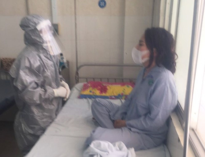 Một bệnh nhân nhiễm COVID-19 đang được điều trị tại BV Đa khoa Bình Thuận. Ảnh: BVCR