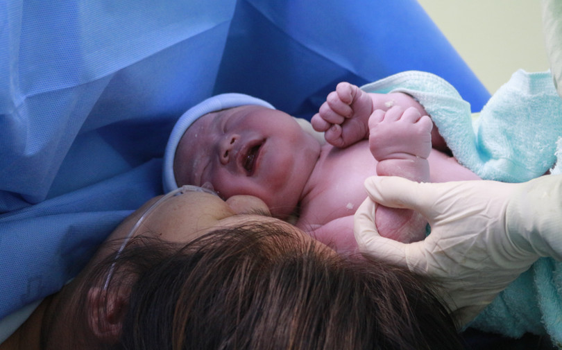 Cũng tại BV Phụ sản TP. Cần Thơ, em bé thứ 2 của năm mới là chàng hoàng tử nặng 3100 gram. Ảnh: BVCC