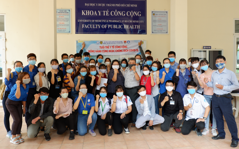 Khoa Y tế Công cộng - Trường Đại học Y dược TP.HCM, đã phát động ra quân hỗ trợ Trung tâm Kiểm soát bệnh tật TP. Hồ Chí Minh (HCDC) trong công tác phòng chống dịch COVID-19. Ảnh: UMP