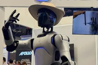 Mẫu robot mới của Agibot tại CES 2026. Ảnh: BGR.