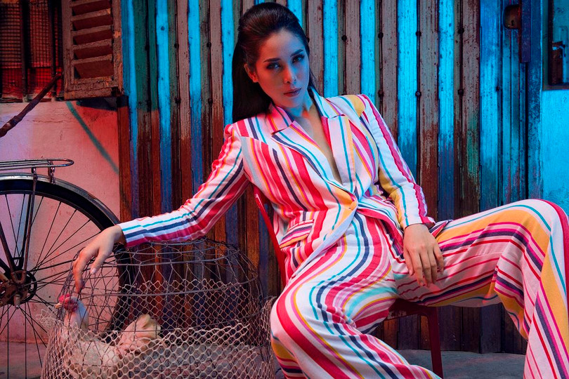 Người đẹp Bến Tre tái xuất làng giải trí với hình ảnh gợi cảm