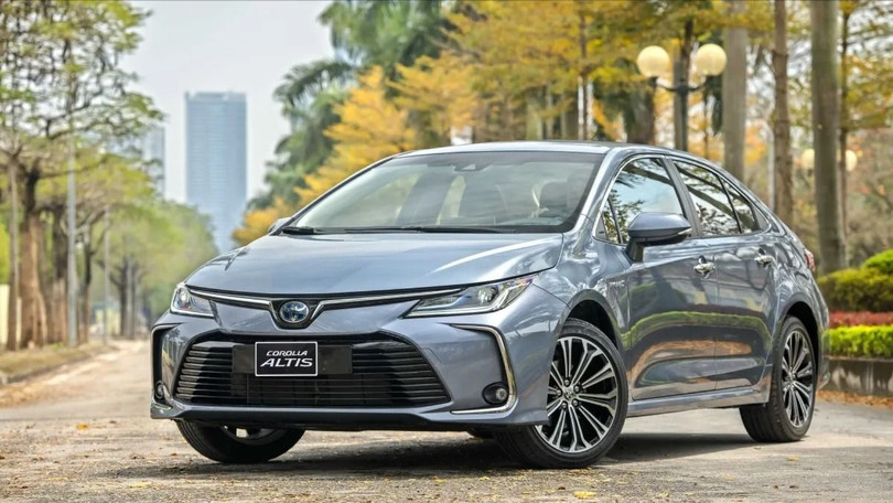 danh-gia-toyota-corolla-altis-1.jpg