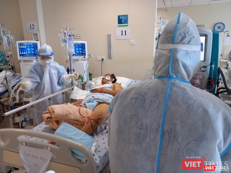 Điều trị bệnh nhân COVID-19 có bệnh nền tại BV Đại học Y Dược TP.HCM