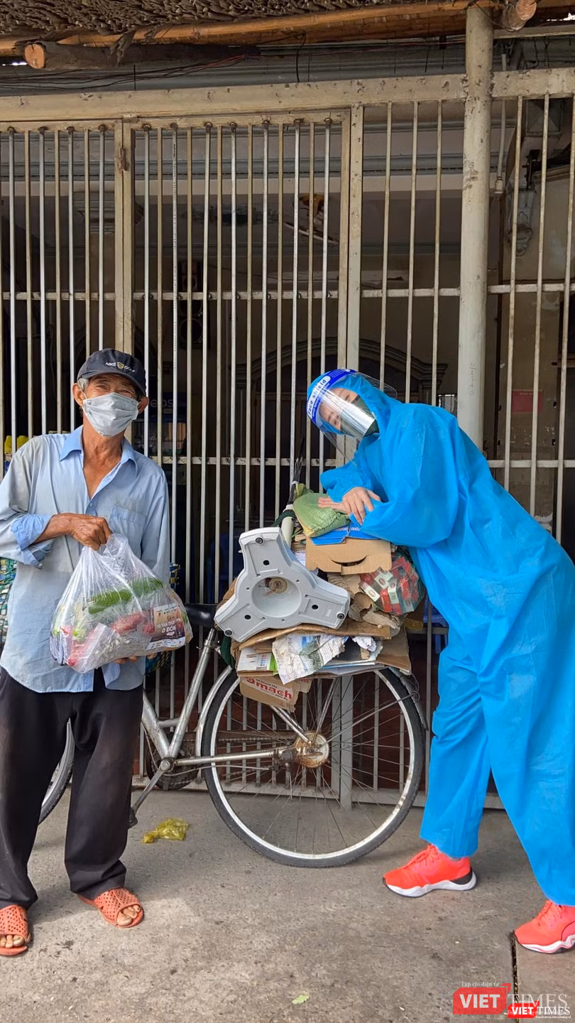 Đồng hành cùng những mảnh đời khó khăn vượt qua dịch bệnh Đồng hành cùng những mảnh đời khó khăn vượt qua dịch bệnh
