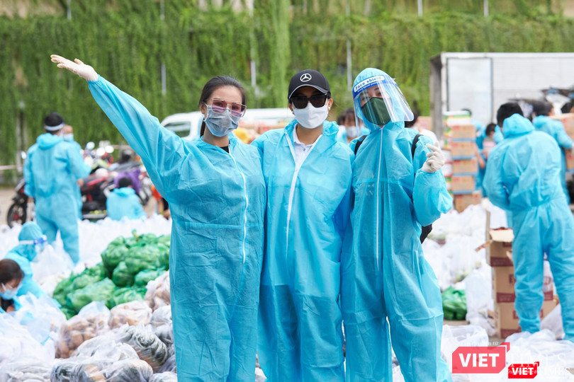 Chung tay cùng nhau vượt qua giai đoạn khó khăn này