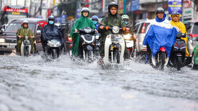 Dự báo, mực triều cường tại TP.HCM đạt đỉnh vào hôm nay và ngày mai. Ảnh- Quỳnh Danh Dự báo, mực triều cường tại TP.HCM đạt đỉnh vào hôm nay và ngày mai. Ảnh- Quỳnh Danh