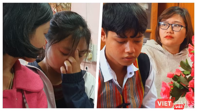 Học sinh Hồ Thị Sơ (bên trái) và học sinh Hồ Văn Lan (bên phải ảnh) cùng các cô giáo chủ nhiệm trong trường nội trú (Ảnh: TC chụp, HB ghép)