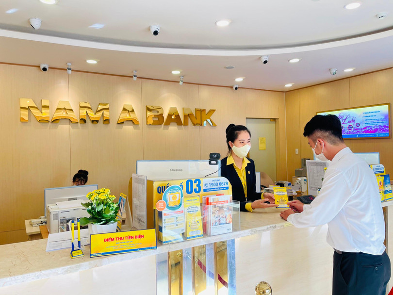 Khách hàng mở tài khoản tại Nam A Bank. Khách hàng mở tài khoản tại Nam A Bank.