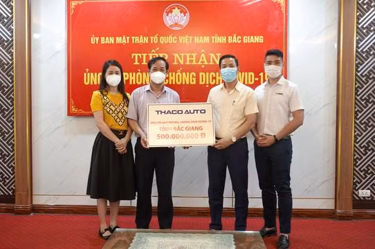 Ngày 24/5, THACO AUTO Bắc Giang đã trao số tiền 500 triệu ủng hộ Quỹ phòng chống dịch Covid-19 tỉnh. Ngày 24/5, THACO AUTO Bắc Giang đã trao số tiền 500 triệu ủng hộ Quỹ phòng chống dịch Covid-19 tỉnh.