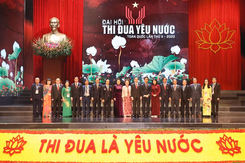 Madame Chủ tịch tham dự Đại hội Thi đua yêu nước toàn quốc lần thứ X ngày 10/12/2020 Madame Chủ tịch tham dự Đại hội Thi đua yêu nước toàn quốc lần thứ X ngày 10/12/2020