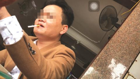 Thâm nhập lò gạch 'thổ phỉ': Thanh tra xây dựng đòi 250 triệu đồng 'bảo kê' Tham nhap lo gach 'tho phi': Thanh tra xay dung doi 250 trieu dong 'bao ke'