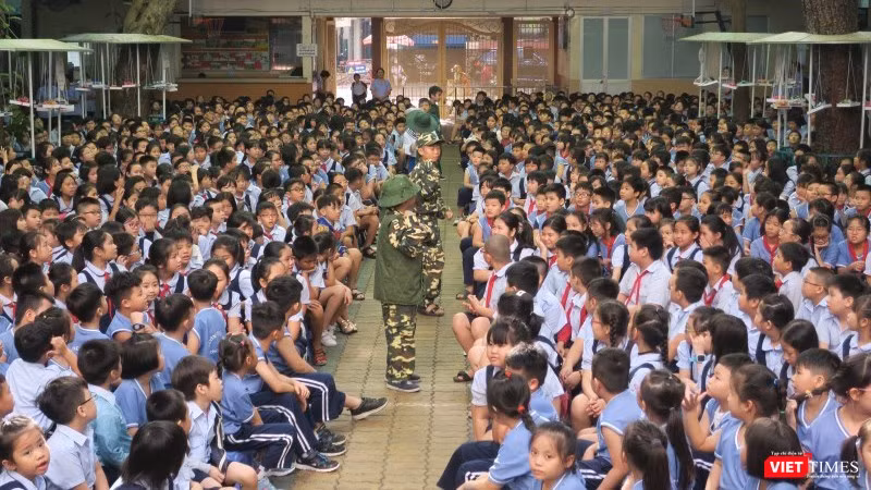 Học sinh trường Tiểu học Lương Định Của (Quận 3, TP.HCM) thời điểm cuối năm 2019 trước khi bùng phát dịch COVID-19 (Ảnh: Hòa Bình) 