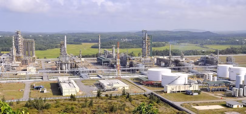 Nhà máy lọc dầu Dung Quất