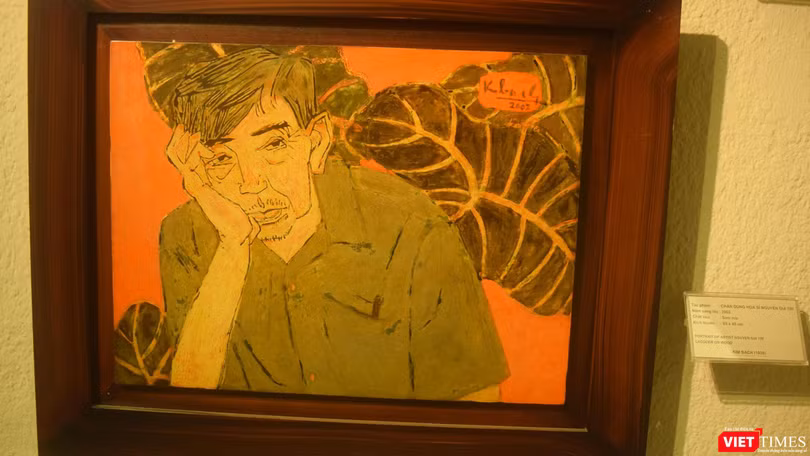 Tranh sơn mài "Chân dung họa sĩ Nguyễn Gia Trí" (do họa sĩ Kim Bạch thực hiện năm 2002) 