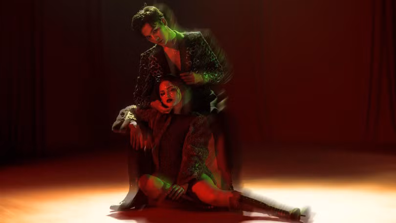 Hot girl người mẫu, bạn diễn của Ali Hoàng Dương trong MV "Xinh lung linh" có ngoại hình giống Selena Gomez