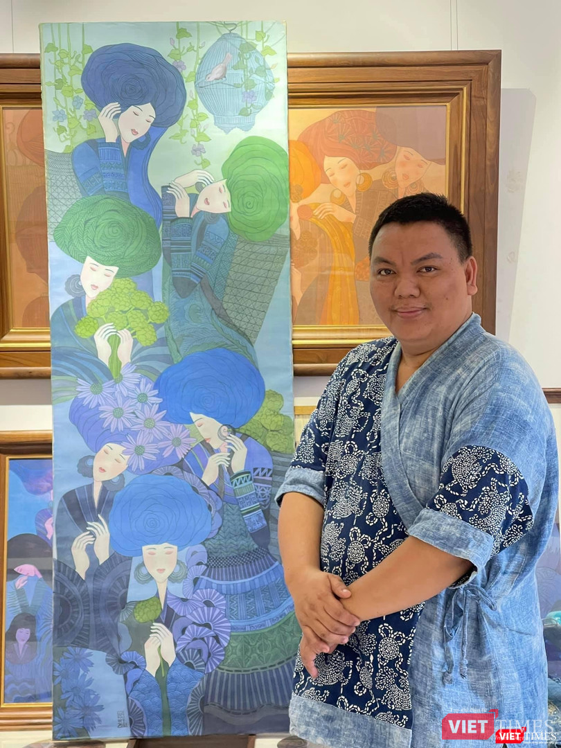 Hà Hùng Dũng và bức tranh gốc đang lưu giữ tại Cọ Gallery TP.HCM Hà Hùng Dũng và bức tranh gốc đang lưu giữ tại Cọ Gallery TP.HCM