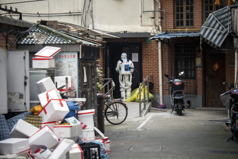 Kể từ tháng 3, Trung Quốc đã chật vật kiểm soát làn sóng Covid-19 nghiêm trọng nhất trong vòng 2 năm qua. Ảnh: Reuters. Kể từ tháng 3, Trung Quốc đã chật vật kiểm soát làn sóng Covid-19 nghiêm trọng nhất trong vòng 2 năm qua. Ảnh: Reuters.