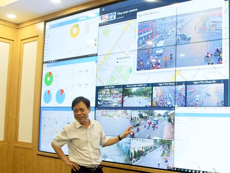 Sở TT&amp;TT TP.HCM, cho biết Cổng 1022 đã được tích hợp trên hệ thống Trung tâm Điều hành của đô thị thông minh TP. Ảnh: Lê Thoa