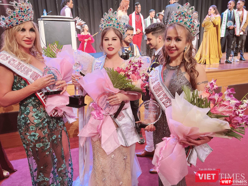 Hoa hậu Nguyễn Như Quỳnh (đứng giữa) xuất sắc đăng quang ngôi cao nhất tại cuộc thi năm nay 2022