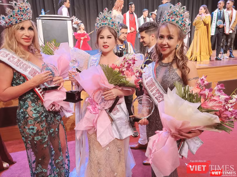 Hoa hậu Nguyễn Như Quỳnh (đứng giữa) xuất sắc đăng quang ngôi cao nhất tại cuộc thi năm nay 2022