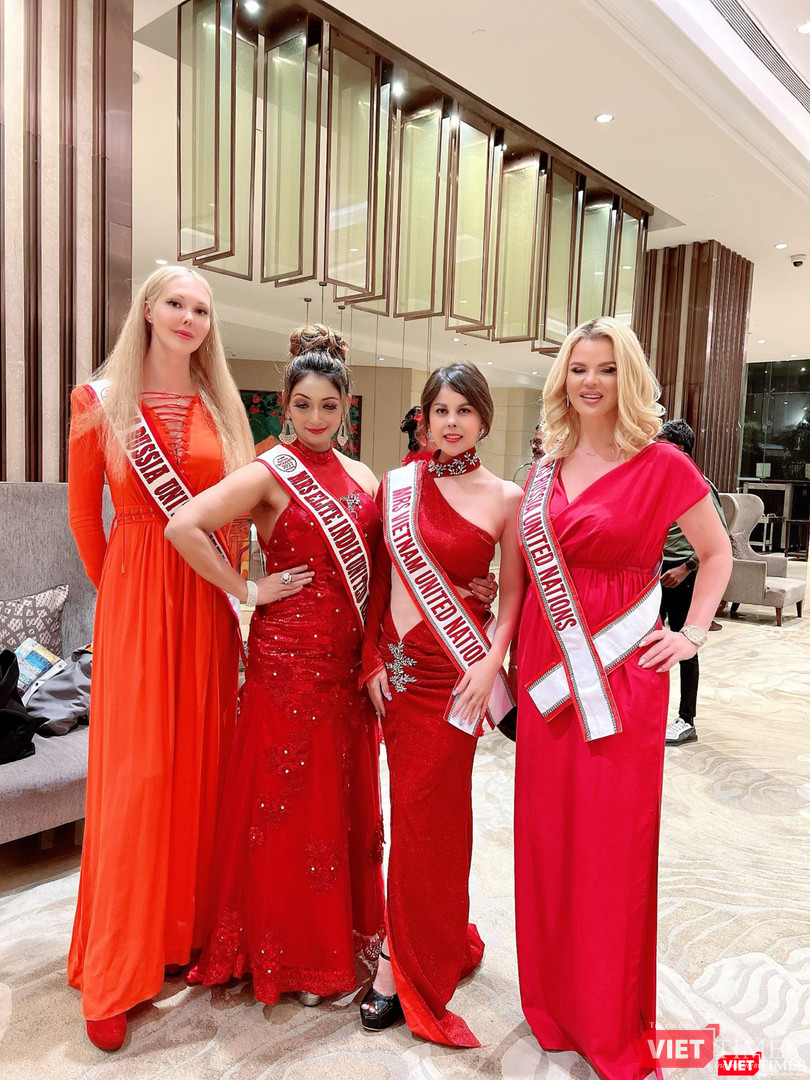 Nguyễn Như Quỳnh đẹp lộng lẫy và luôn nổi bật