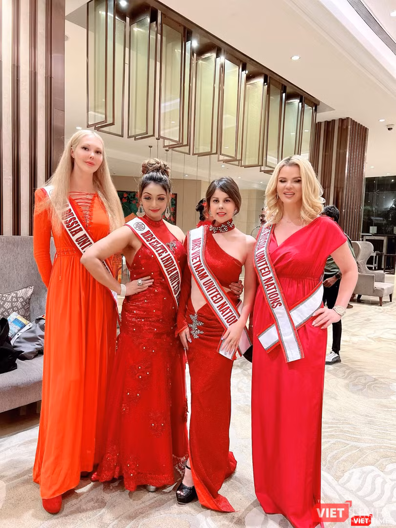 Nguyễn Như Quỳnh đẹp lộng lẫy và luôn nổi bật