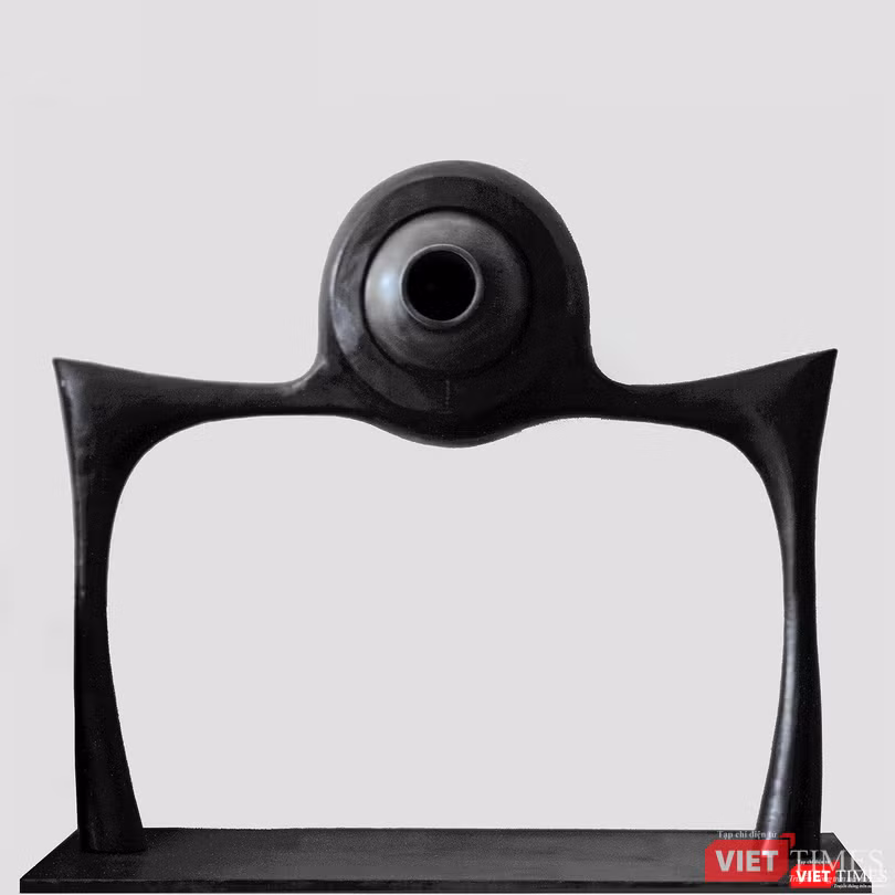 “Những sân ga dọc đường” sẽ trưng bày 7 tác phẩm điêu khắc đồng, 3 điêu khắc gỗ mít, 2 tranh in kẽm