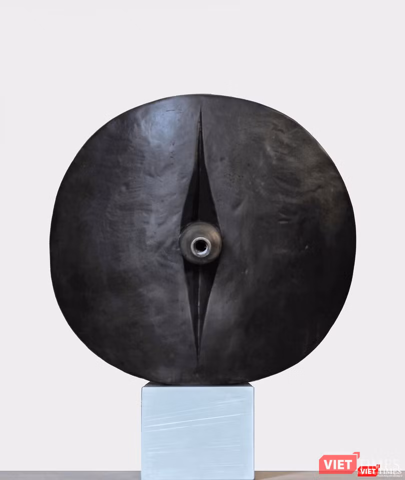 Tác phẩm chứa đựng những nhận thức và diễn dịch khác nhau, có thể hoàn toàn khác biệt hoặc tương đồng