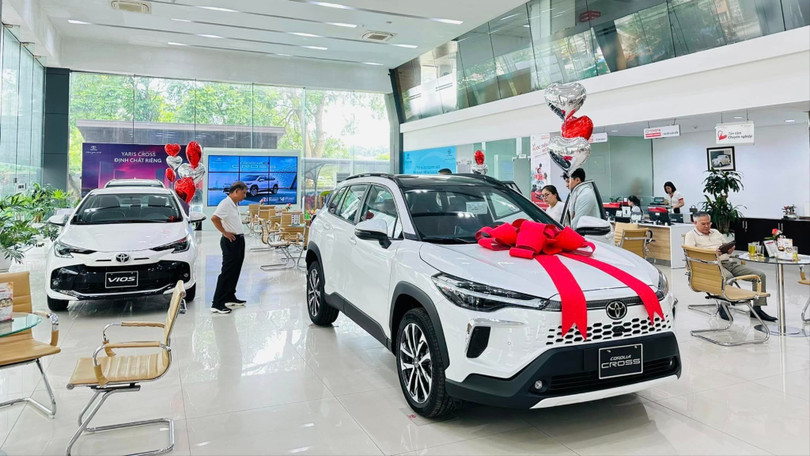 corolla cross tại đại lý.jpeg