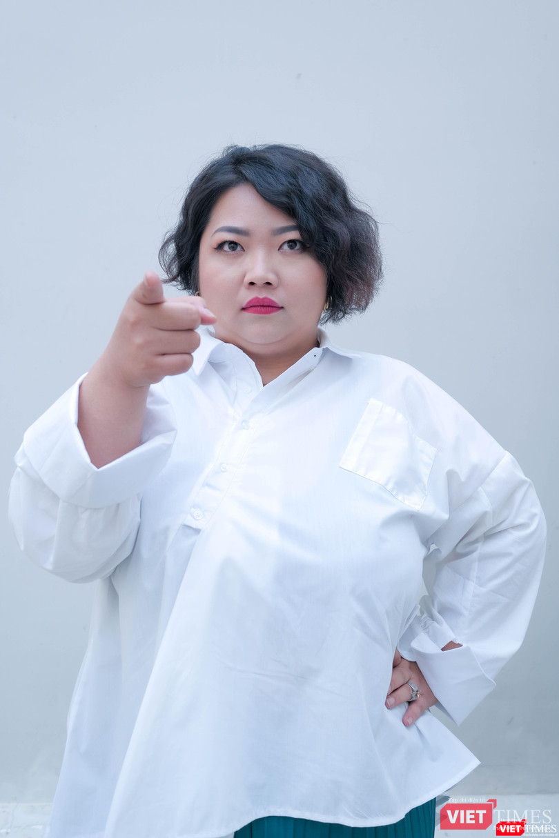 Thạch Thảo - vai Hồng Ngọc Thạch Thảo - vai Hồng Ngọc