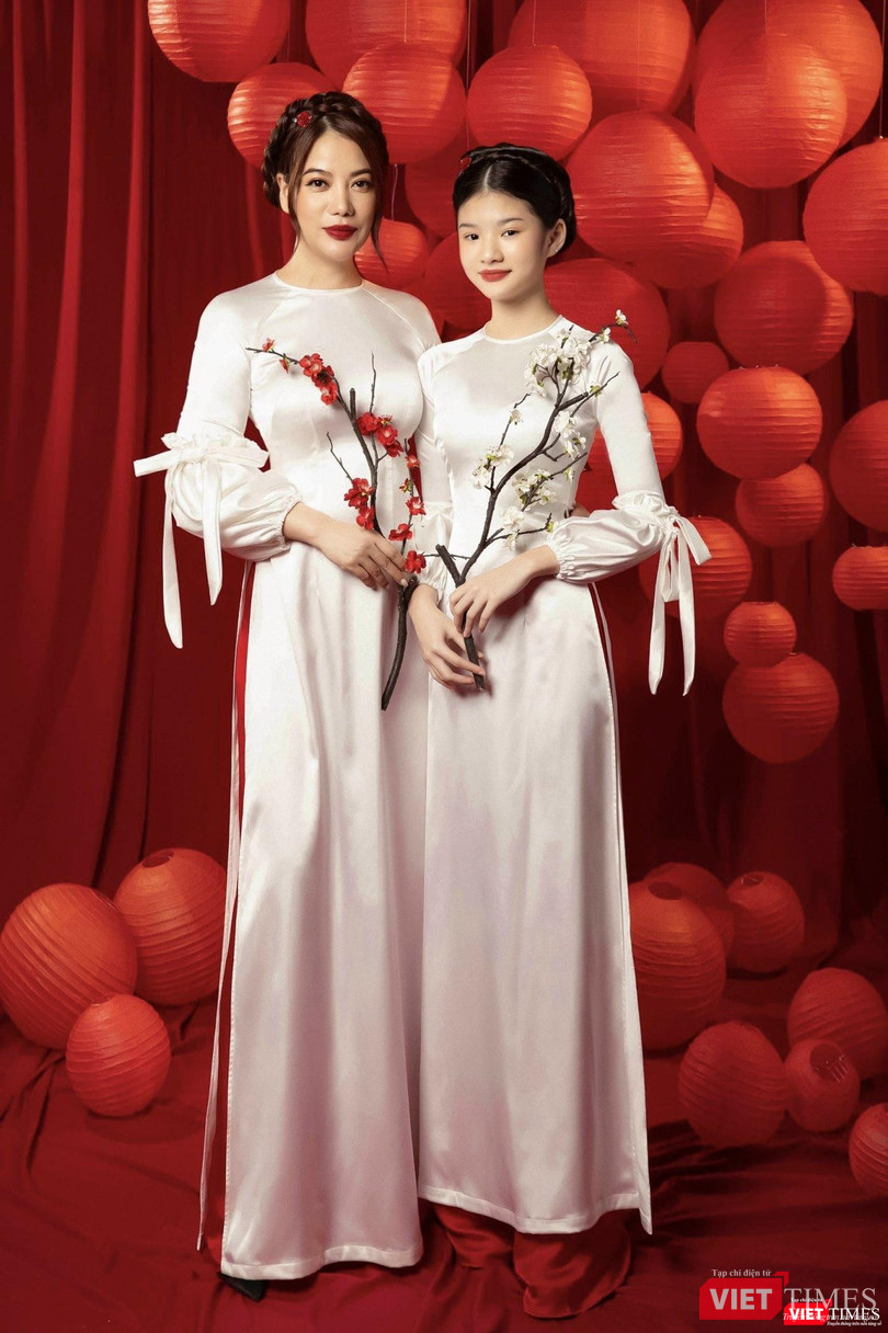 Trương Ngọc Ánh cùng chồng cũ là diễn viên, nhà sản xuất Trần Bảo Sơn đang tạo mọi điều kiện để con gái được phát triển tự nhiên