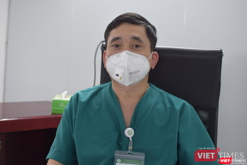 TS.BS. Đỗ Ngọc Sơn - Phó Giám đốc Trung tâm Hồi sức tích cực người bệnh COVID-19 Bạch Mai tại TP.HCM bày tỏ tin tưởng thành phố sẽ hồi sinh. Ảnh: Hoà Bình TS.BS. Đỗ Ngọc Sơn - Phó Giám đốc Trung tâm Hồi sức tích cực người bệnh COVID-19 Bạch Mai tại TP.HCM bày tỏ tin tưởng thành phố sẽ hồi sinh. Ảnh: Hoà Bình