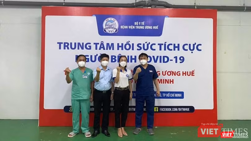 Bác sĩ Nguyễn Trọng Khoa trực tiếp chỉ đạo điều trị COVID-19 trong tâm dịch