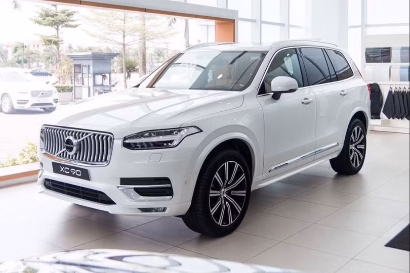 Volvo-xc90-8-2-e1675436210937.jpg