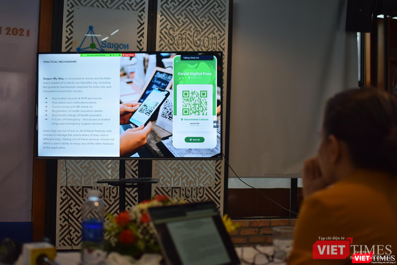 Một đơn vị lữ hành giới thiệu App Saigon My Way như hướng dẫn viên du lịch online. Ảnh: Hòa Bình