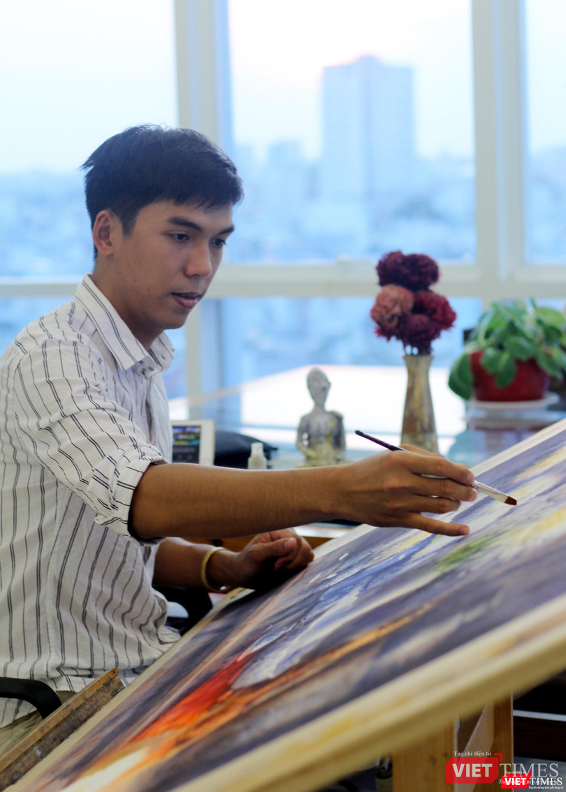 Họa sĩ Đoàn Quốc đam mê với tranh màu nước