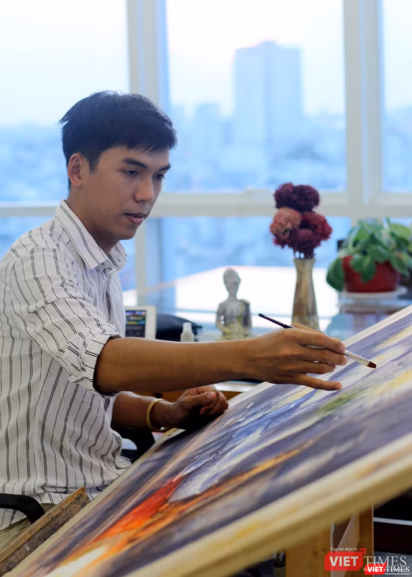 Họa sĩ Đoàn Quốc đam mê với tranh màu nước Họa sĩ Đoàn Quốc đam mê với tranh màu nước