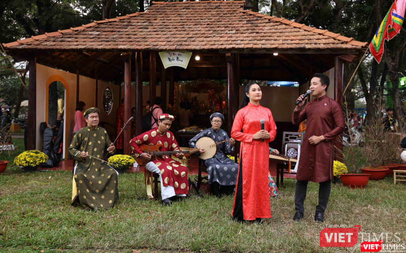 Nhiều hoạt động đưa âm nhạc của cả ba vùng miền Bắc Trung Nam vào đời sống để người dân thưởng thức tại Lễ hội Tết Việt 2021