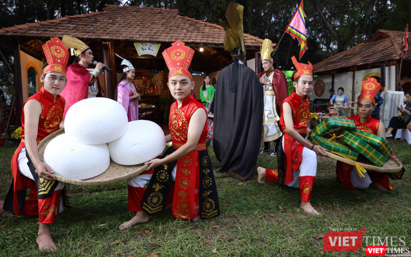 Kể chuyện sự tích bánh chưng bánh dầy ở Lễ hội Tết Việt 2021