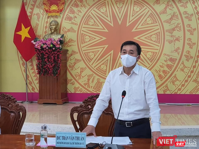 Thứ trưởng Bộ Y tế Trần Văn Thuấn lưu ý cần tăng cường công tác phòng, chống dịch COVID-19 tại các tỉnh biên giới (Ảnh: BYT)