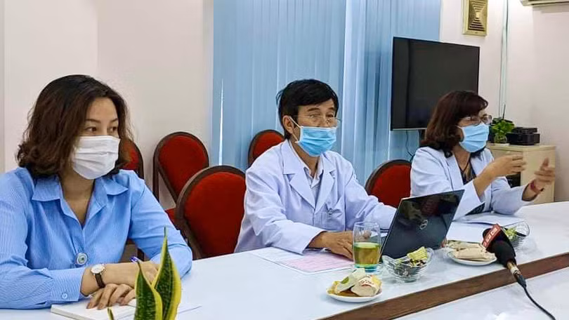 Đại diện BV Mê Kông trả lời báo chí về vụ việc (Ảnh: Bích Huệ)