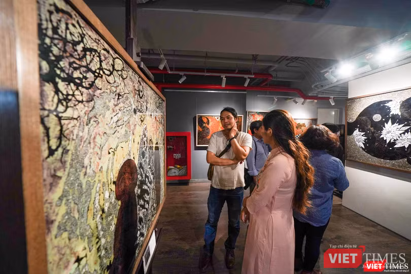 Thế giới tranh sơn mài của họa sĩ Trần Ngọc Hưng Thế giới tranh sơn mài của họa sĩ Trần Ngọc Hưng