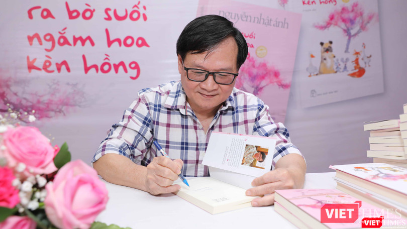 Trong ngày phát hành 16-11, có 15 điểm bán sách chính trên toàn quốc có chữ ký của nhà văn Nguyễn Nhật Ánh