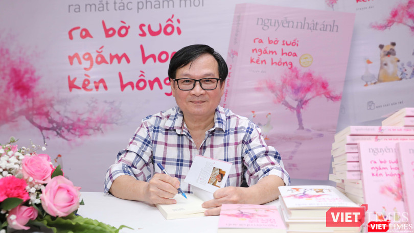 "Trong mùa dịch, nhịp sáng tác của tôi không bị ảnh hưởng nhiều về mặt thời gian" - Nhà văn cho biết