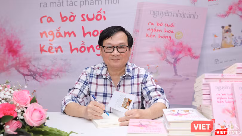 "Trong mùa dịch, nhịp sáng tác của tôi không bị ảnh hưởng nhiều về mặt thời gian" - Nhà văn cho biết