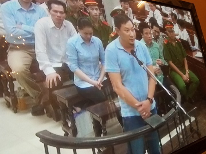 Hà Văn Thắm muốn nhận tội cho thuộc cấp, xin tình tiết tăng nặng cho bản thân ảnh 1