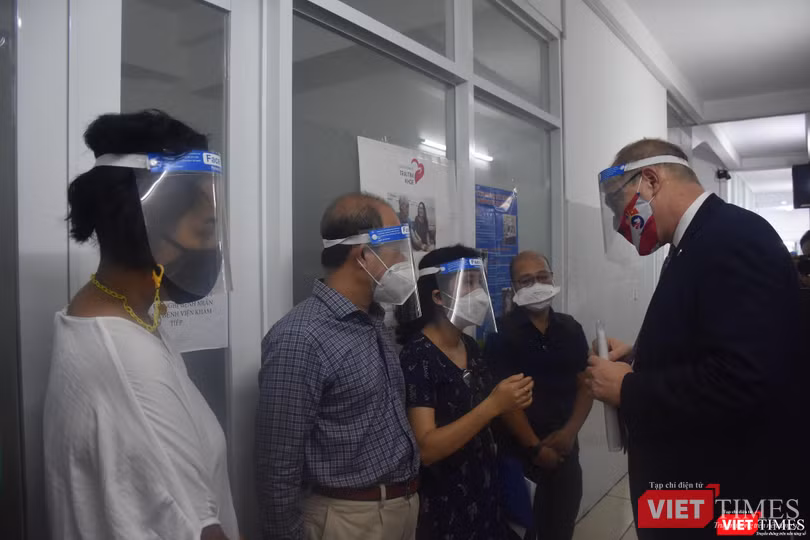 Mỗi năm Việt Nam vẫn có tới 170.000 người mắc lao và hơn 11.000 ca tử vong do căn bệnh này Mỗi năm Việt Nam vẫn có tới 170.000 người mắc lao và hơn 11.000 ca tử vong do căn bệnh này