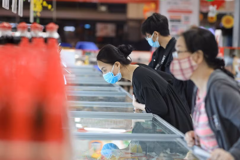 Giảm thuế VAT đi 2% sẽ tác động tới toàn bộ giao dịch trên thị trường. Ảnh: Phương Lâm. Giảm thuế VAT đi 2% sẽ tác động tới toàn bộ giao dịch trên thị trường. Ảnh: Phương Lâm.