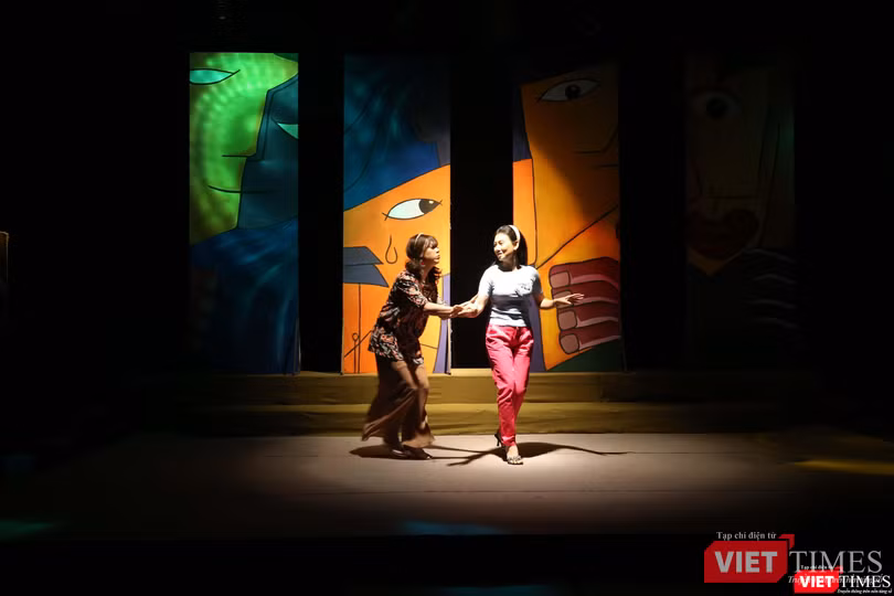 Diễn viên trẻ Trần Tuấn Kiệt đám trách vai Xuân và NSƯT Mỹ Uyên